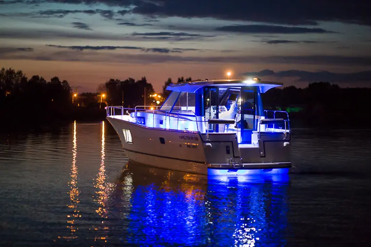 Czarter jachtu motorowego Nautika 1300