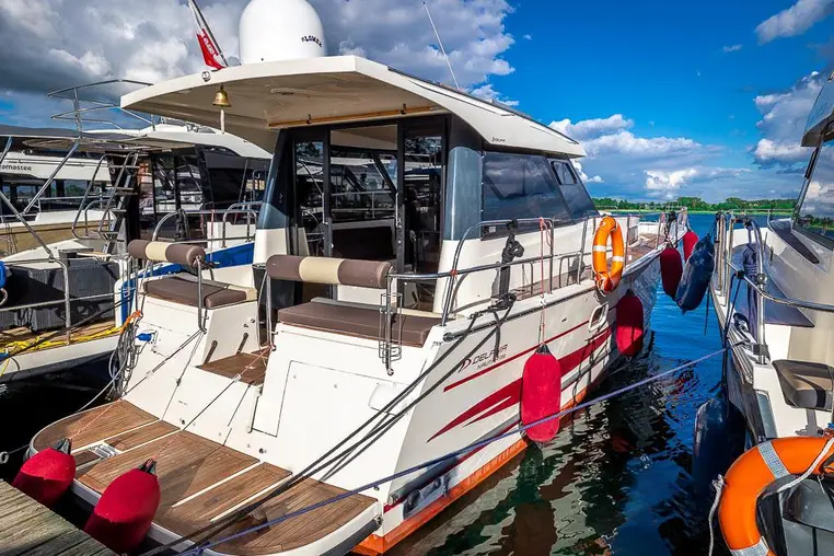 Mazury czarter - Nautika 1300