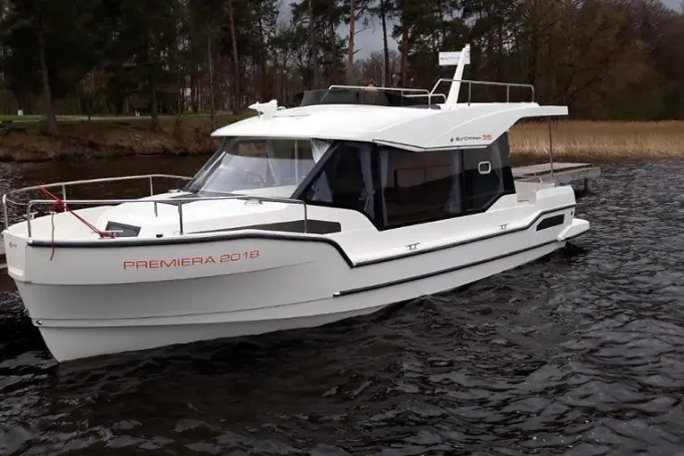 Czarter houseboatu SunCamper 35