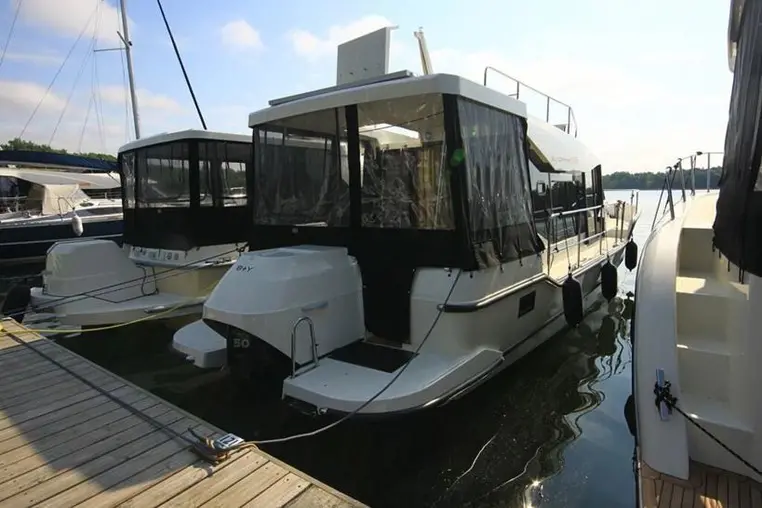 Czarter houseboatu SunCamper 35