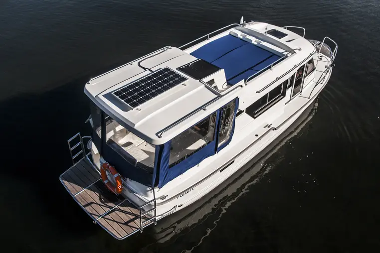 Czarter houseboatu SunCamper 30